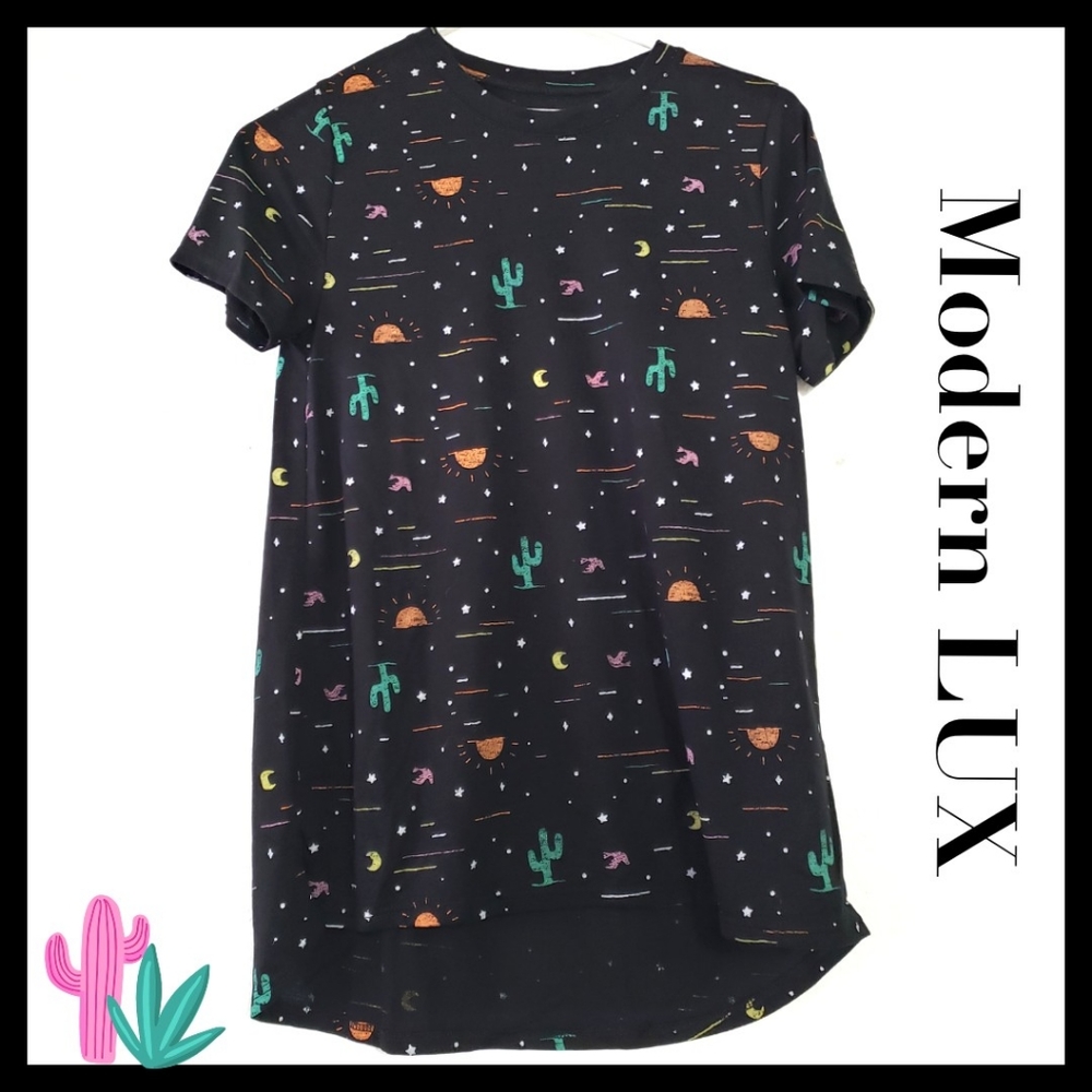 ♥️ $  3/$15 ModernLUX:Size:S/ Black Cactus Graphic Tee